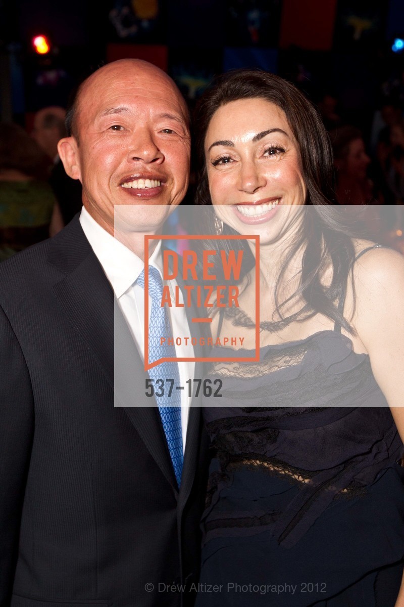 Dennis Wong, Gina Peterson, CALIFORNIA ACADEMY OF SCIENCE Presents Big Bang Gala 2012, US, April 19th, 2012, Photo #537-1762 Dennis Wong, Gina Peterson, Photo #537-1762