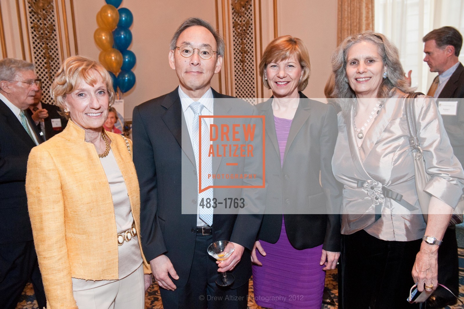 Nancy Bechtle, Steven Chu, Susan Desmond-Hellman, Gloria Duffy, THE COMMONWEATH CLUB OF CALIFORNIA's 109th Anniversary and 24th Annual Distinguished Citizen, Various, November 6th, 2021, Photo #483-1763 Nancy Bechtle, Steven Chu, Susan Desmond-Hellman, Gloria Duffy, Photo #483-1763