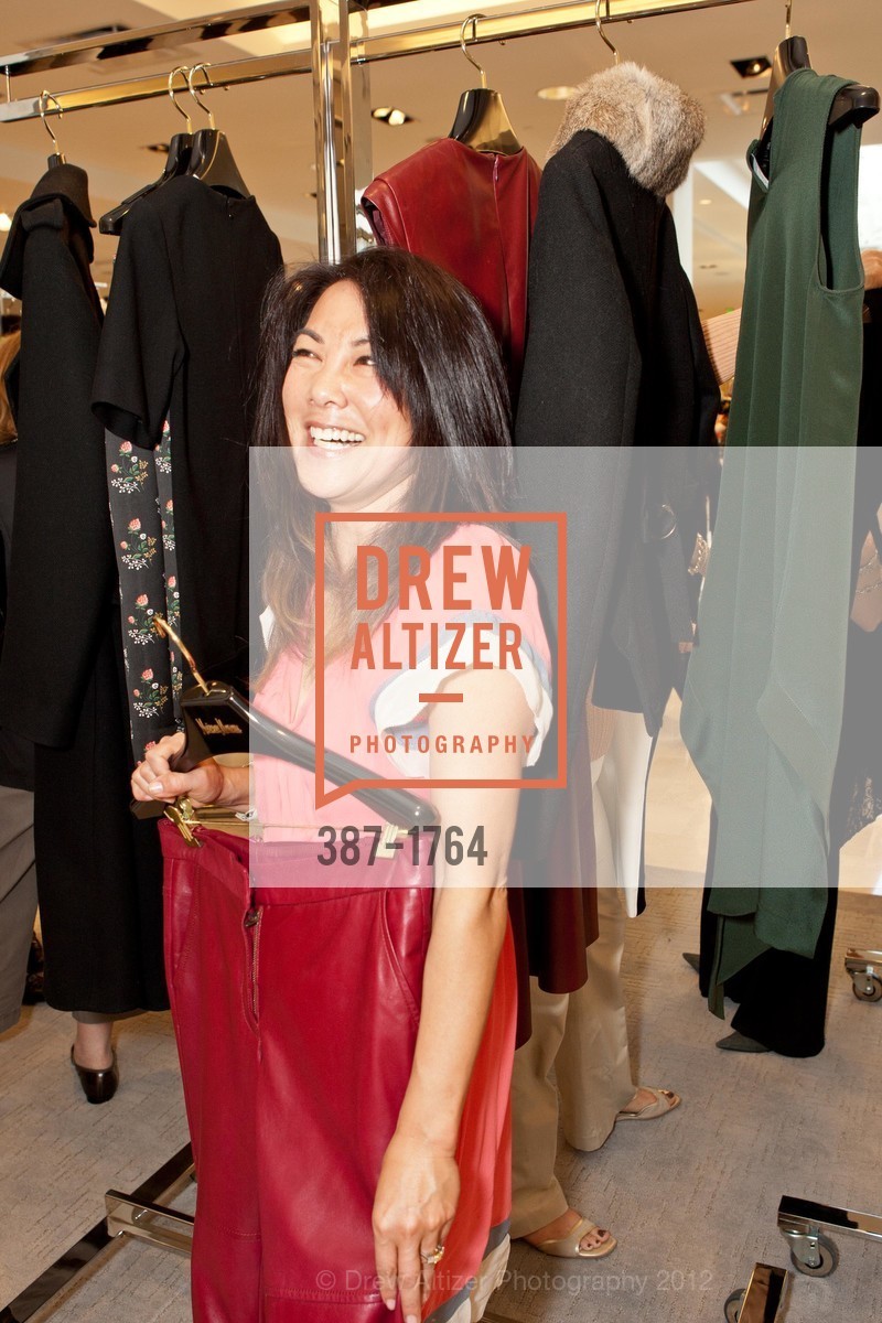 Cathy Yih, Derek Lam Personal Appearance at NEIMAN MARCUS Walnut Creek, US, April 19th, 2012, Photo #387-1764 Cathy Yih, Photo #387-1764