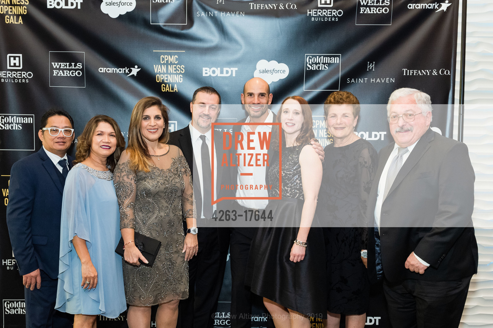 Julie Laxamana, Stella Lampsas, Panos Lampsas, Tish Keller, Larry Keller, CPMC Van Ness Opening Gala, CPMC Van Ness, February 7th, 2019, Photo #4263-17644 Julie Laxamana, Stella Lampsas, Panos Lampsas, Tish Keller, Larry Keller, Photo #4263-17644