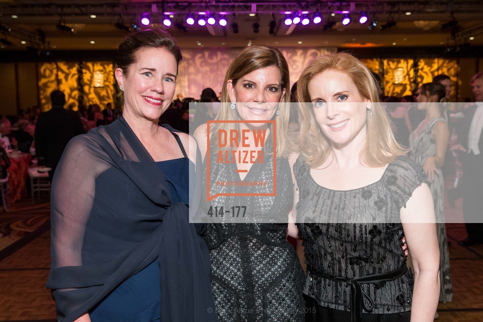 Stacey Case, Debbie Reynolds, Hilary Powers Steinberg, Photo #414-177