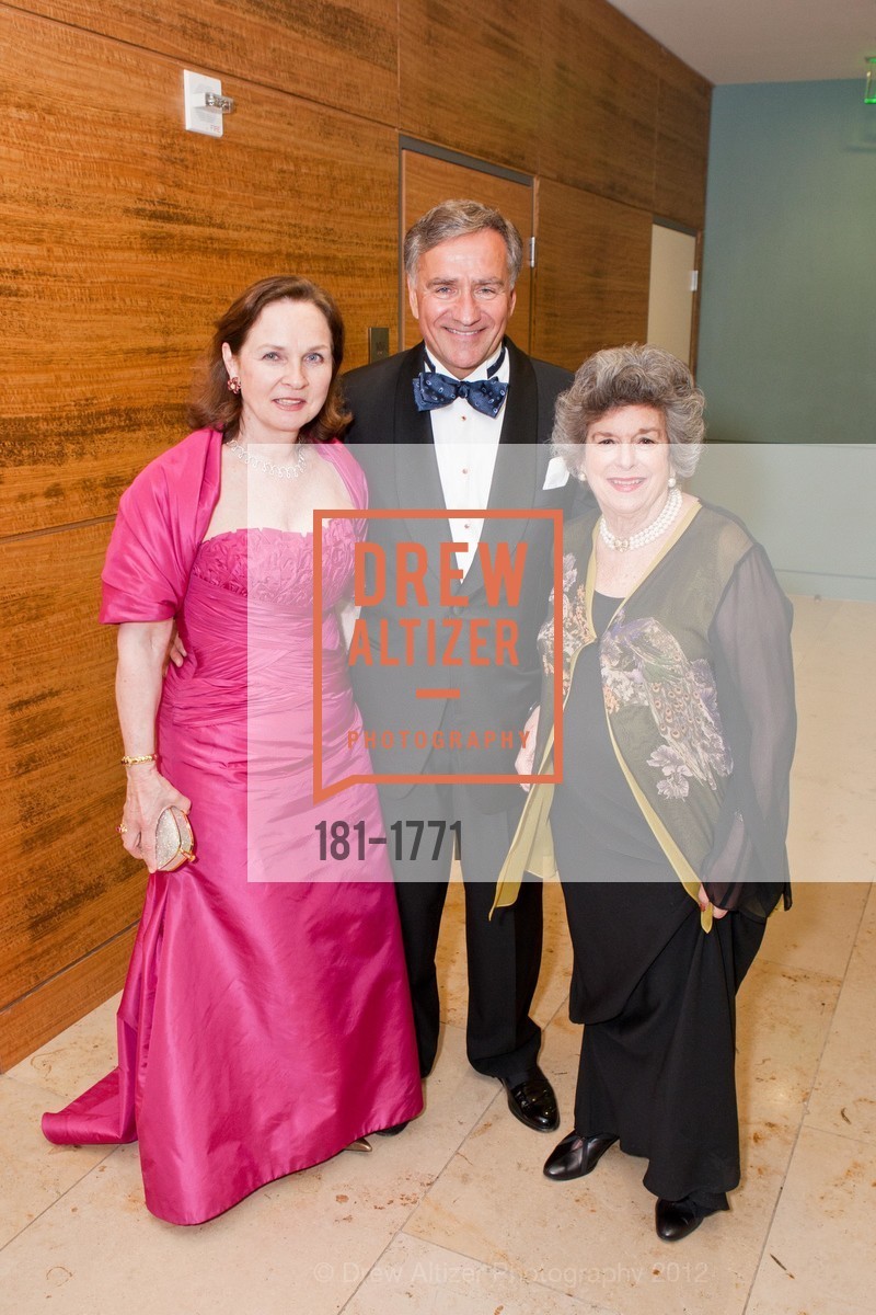 Marie-Jose Baum, Kent Baum, Delia Erhlich, 2012 CONSERVATORY GALA in honor of COLIN MURDOCH, US, April 25th, 2012, Photo #181-1771 Marie-Jose Baum, Kent Baum, Delia Erhlich, Photo #181-1771