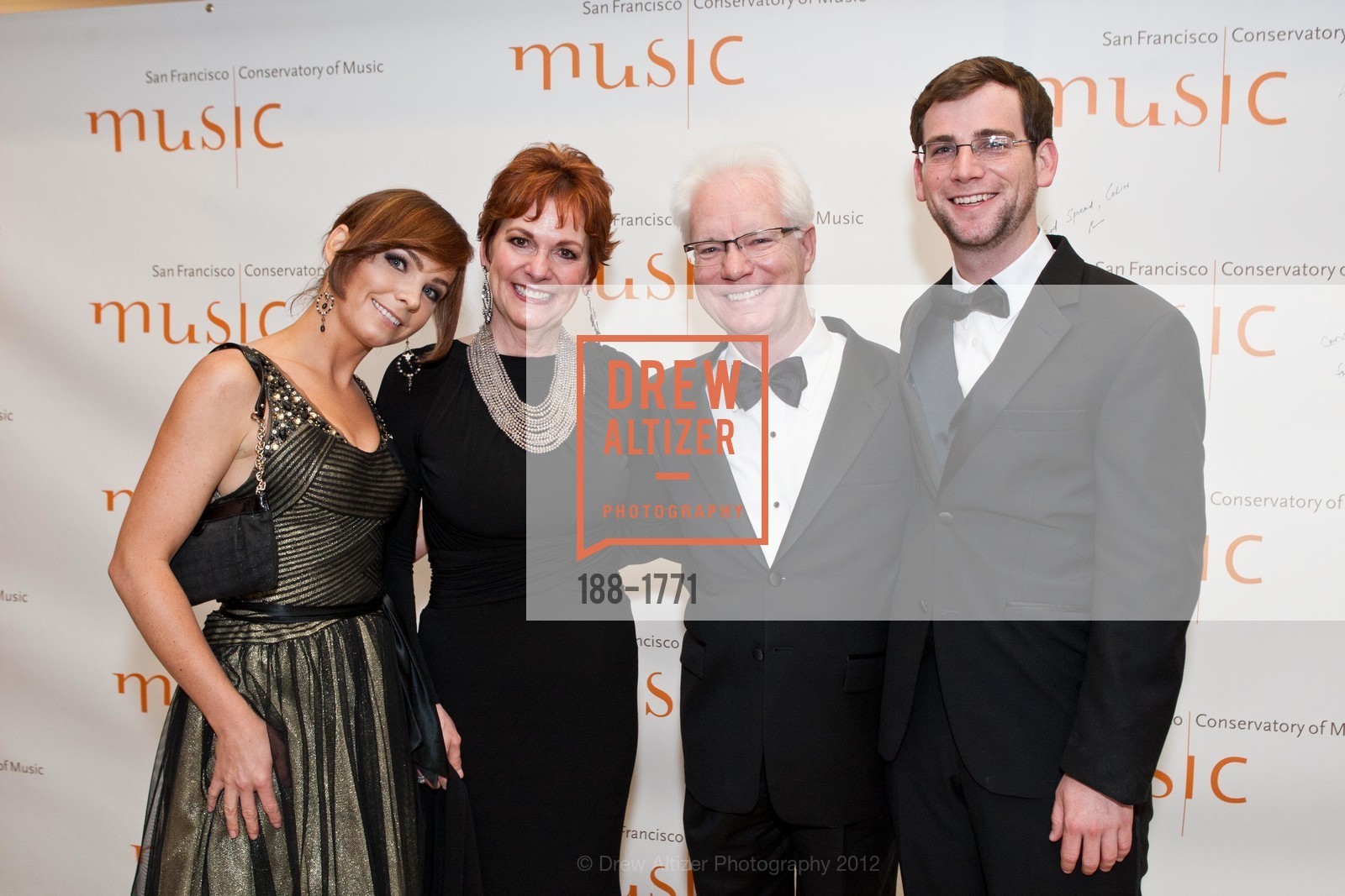 Annie Murdoch, Sam Murdoch, Colin Murdoch, Justin Murdoch, 2012 CONSERVATORY GALA in honor of COLIN MURDOCH, US, April 25th, 2012, Photo #188-1771 Annie Murdoch, Sam Murdoch, Colin Murdoch, Justin Murdoch, Photo #188-1771