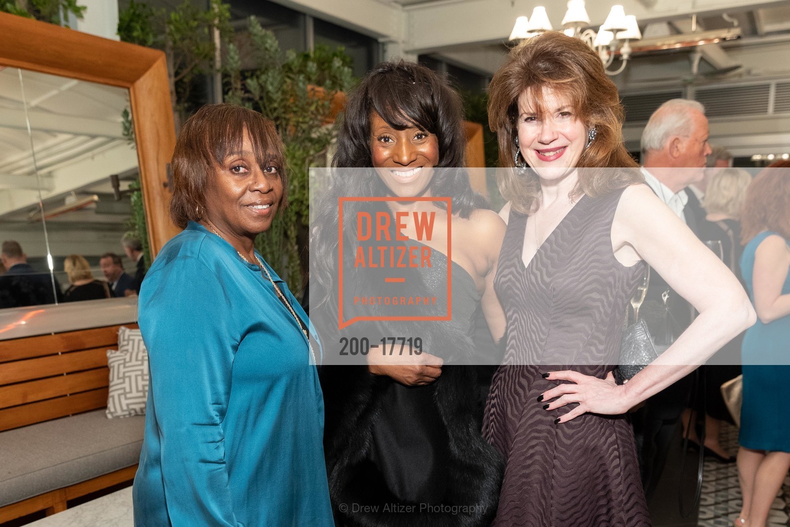 Karen Earl, Paula Murrell Dey, Elaine Mellis, Photo #200-17719