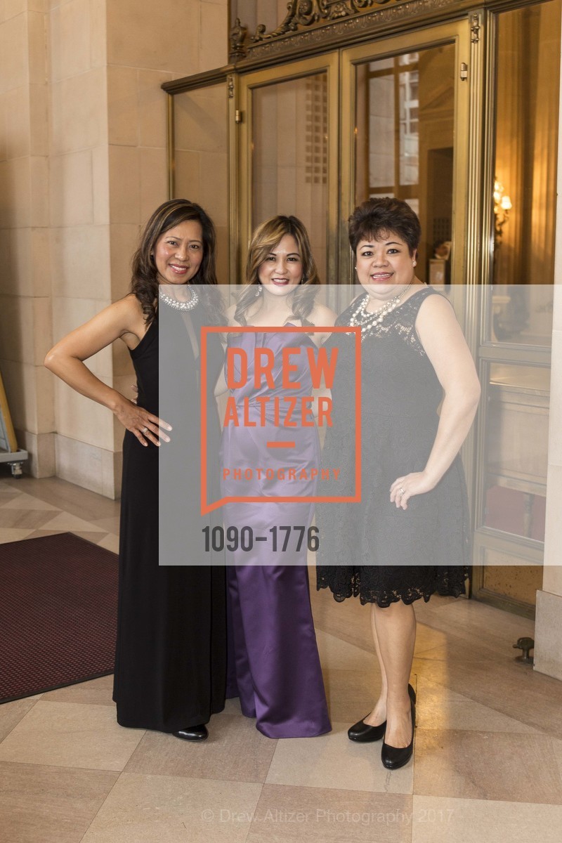 Joyce Galera, Mary Ann Ruado, Shen Yun Gala Night at the War Memorial Opera House, War Memorial Opera House. 301 Van Ness Ave, January 6th, 2017, Photo #1090-1776 Joyce Galera, Mary Ann Ruado, Photo #1090-1776