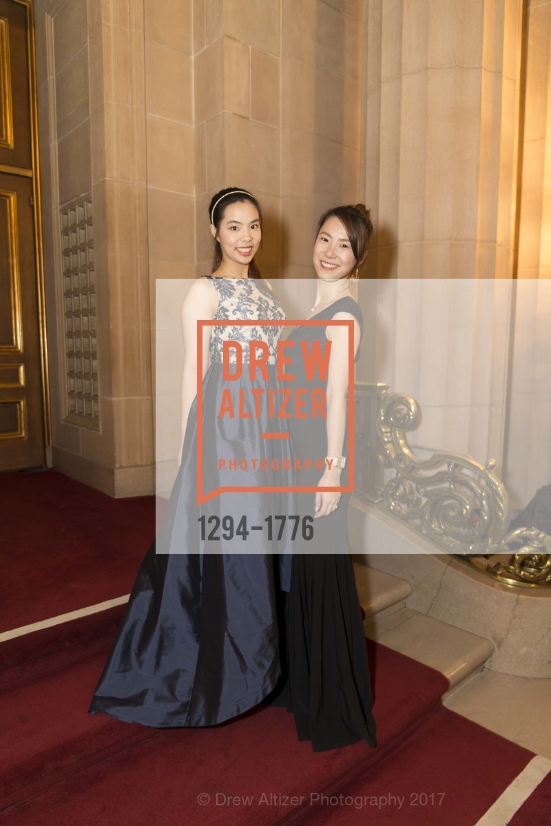 Annie Yang, Sherry Yang, Shen Yun Gala Night at the War Memorial Opera House, War Memorial Opera House. 301 Van Ness Ave, January 6th, 2017, Photo #1294-1776 Annie Yang, Sherry Yang, Photo #1294-1776