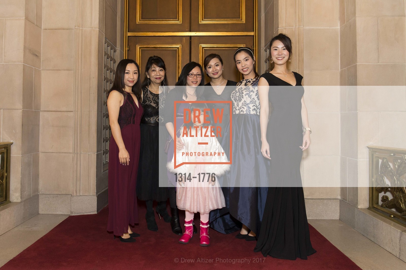 Kelly Pi, Crystal Lin, Michelle Lin, Crystal Tse, Annie Yang, Sherry Yang, Shen Yun Gala Night at the War Memorial Opera House, War Memorial Opera House. 301 Van Ness Ave, January 6th, 2017, Photo #1314-1776 Kelly Pi, Crystal Lin, Michelle Lin, Crystal Tse, Annie Yang, Sherry Yang, Photo #1314-1776