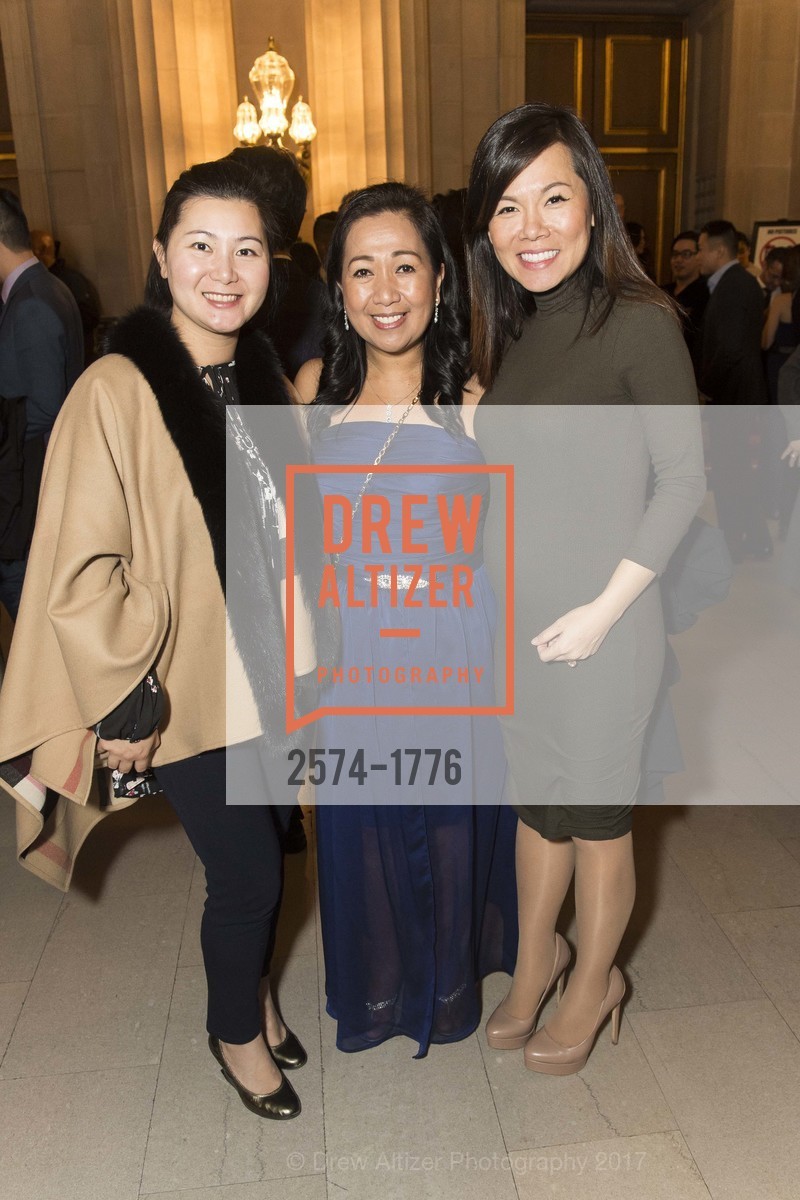 Helen Ruan, Vivian Olero, Amelie Nguyen, Shen Yun Gala Night at the War Memorial Opera House, War Memorial Opera House. 301 Van Ness Ave, January 6th, 2017, Photo #2574-1776 Helen Ruan, Vivian Olero, Amelie Nguyen, Photo #2574-1776