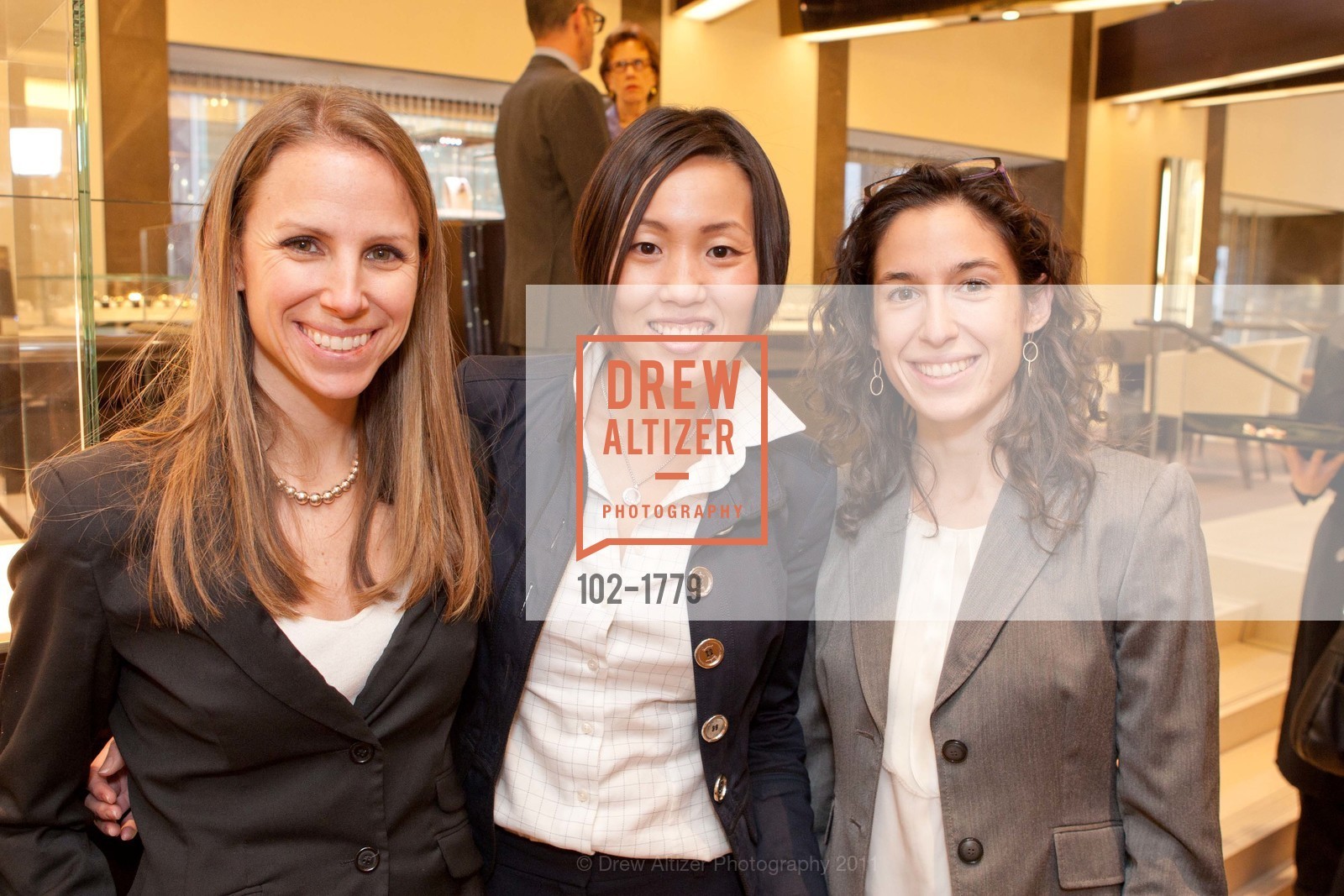 Mary Weiland, Pamela Fang, Alexandra Stein, BVLGARI hosts Cocktail Party for Women CEO Participants of the JP MORGAN HEALTHCARE CONFERENCE, US, January 10th, 2011, Photo #102-1779 Mary Weiland, Pamela Fang, Alexandra Stein, Photo #102-1779