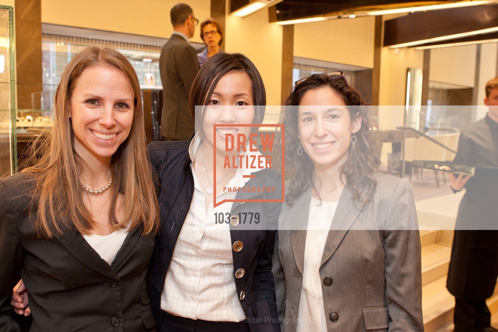 Mary Weiland, Pamela Fang, Alexandra Stein, BVLGARI hosts Cocktail Party for Women CEO Participants of the JP MORGAN HEALTHCARE CONFERENCE, US, January 10th, 2011, Photo #103-1779 Mary Weiland, Pamela Fang, Alexandra Stein, Photo #103-1779