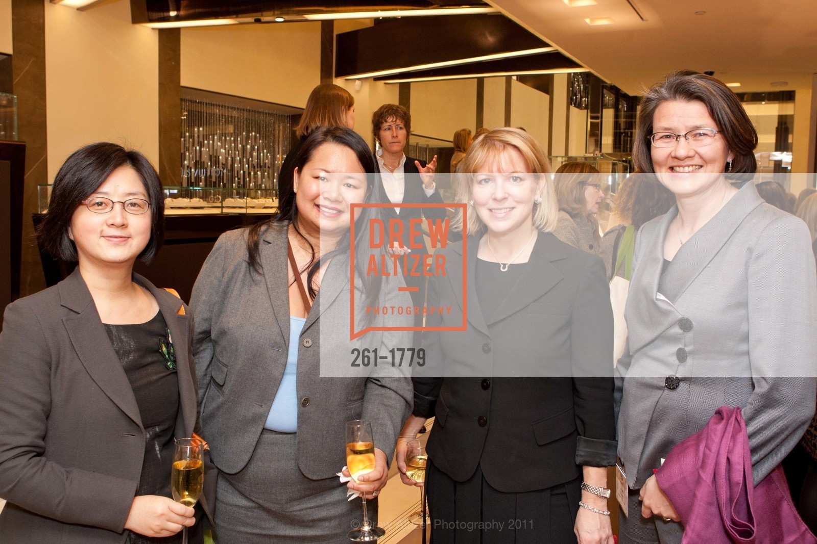 Judy Pang, June Nguyen, Amy Welzer, Laura Zung, BVLGARI hosts Cocktail Party for Women CEO Participants of the JP MORGAN HEALTHCARE CONFERENCE, US, January 10th, 2011, Photo #261-1779 Judy Pang, June Nguyen, Amy Welzer, Laura Zung, Photo #261-1779