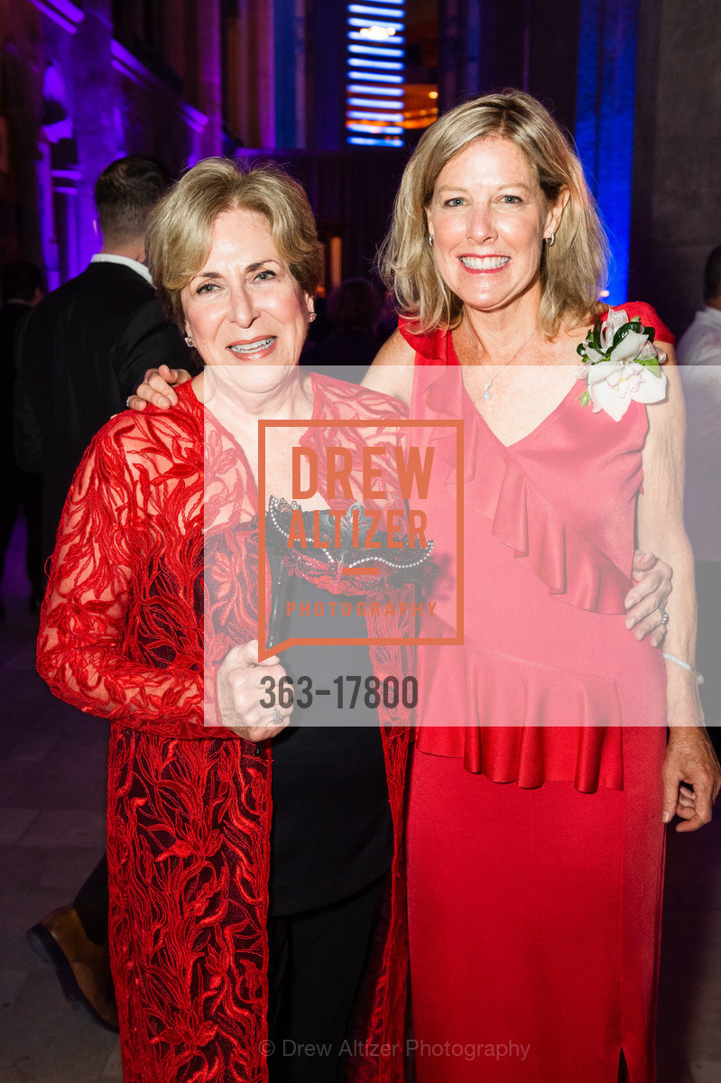 Susan von Hermann, Jennifer Edwardson, Grace Cathedral's Carnivale 2019, Grace Cathedral. 1100 California St, Photo #363-17800 Susan von Hermann, Jennifer Edwardson, Photo #363-17800