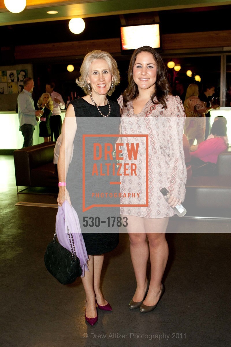 Jamie Meyers, Eve Meyers, Domaine Chandon NATIONAL BREAST CANCER FOUNDATION Fundraiser "The Eve of Hope", US, October 13th, 2011, Photo #530-1783 Jamie Meyers, Eve Meyers, Photo #530-1783