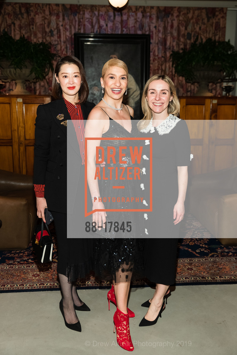 Tiffany Wang, Navid Armstrong, Giuseppina Cannizzaro, Saint Joseph's Arts Society celebrates Dolce & Gabbana's Book QUEENS, Saint Joseph's Arts Society, March 6th, 2019, Photo #88-17845 Tiffany Wang, Navid Armstrong, Giuseppina Cannizzaro, Photo #88-17845
