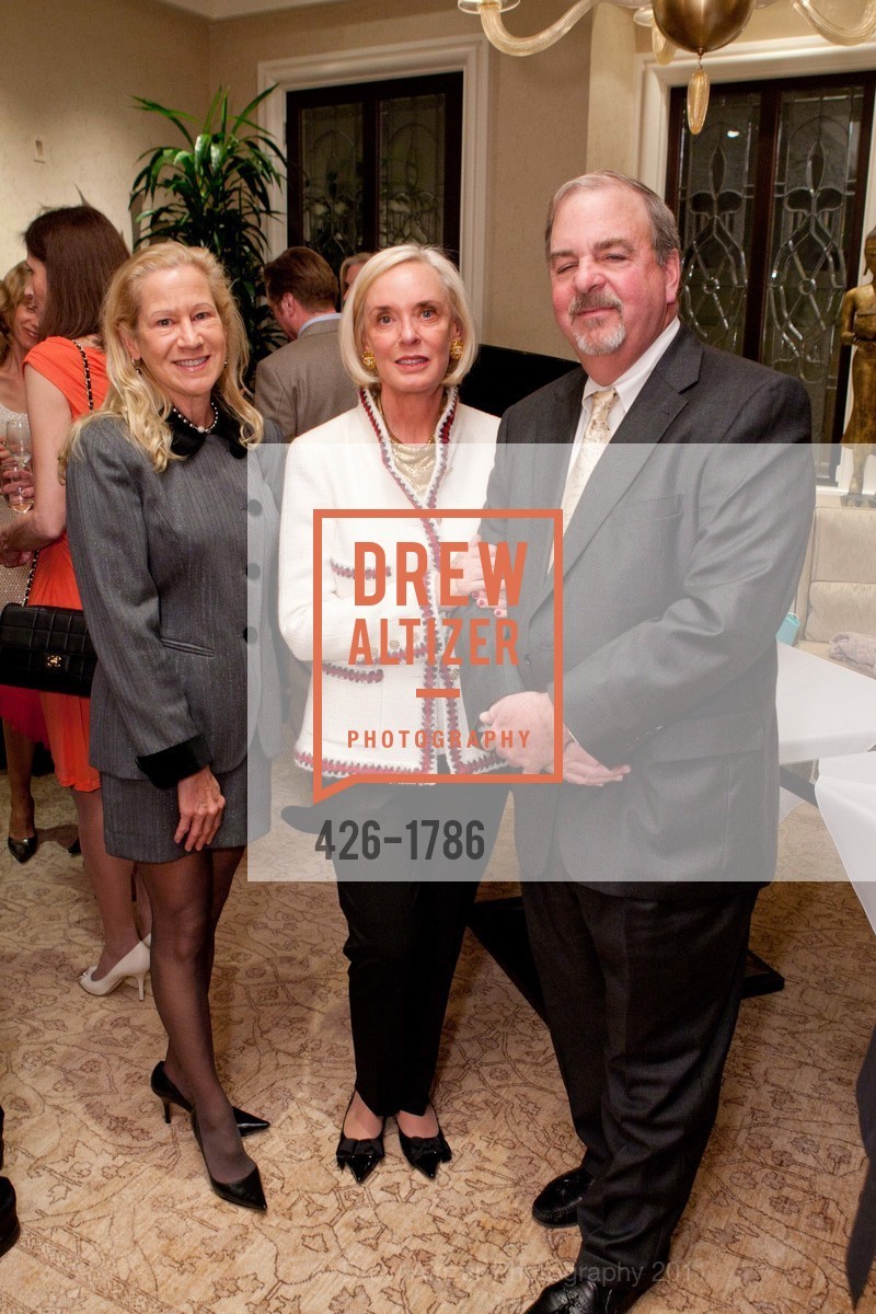 Terri Carlson, Peggy Newton, Willis Newton, SF Ballet 2011 Gala BENEFACTORS PARTY, US, January 20th, 2011, Photo #426-1786 Terri Carlson, Peggy Newton, Willis Newton, Photo #426-1786