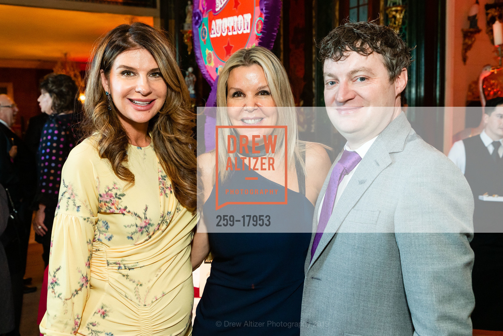 Martina Sola, Kim Scurr, Oisin Heneghan, Glogau Teddy Bear Party 2019, Private Residence, March 21st, 2019, Photo #259-17953 Martina Sola, Kim Scurr, Oisin Heneghan, Photo #259-17953