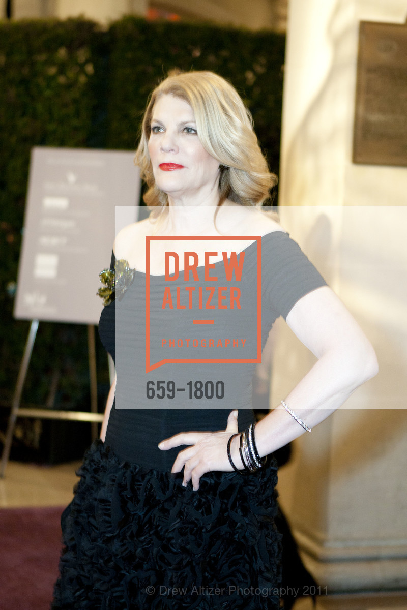 Linda Gordon, SAN FRANCISCO BALLET "La Belle Epoque" Patrons Arrivals, Dinner and Intermission, San Francisco City Hall, January 27th, 2011, Photo #659-1800 Linda Gordon, Photo #659-1800