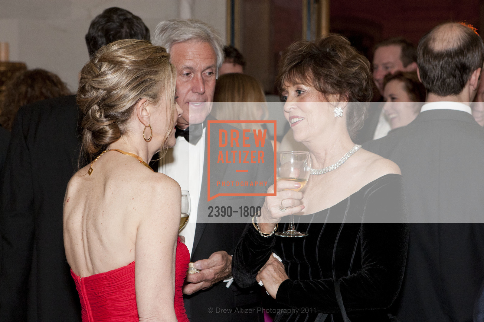 Patti Rock, John Fetzer, Suzanne Thornton, SAN FRANCISCO BALLET "La Belle Epoque" Patrons Arrivals, Dinner and Intermission, San Francisco City Hall, January 27th, 2011, Photo #2390-1800 Patti Rock, John Fetzer, Suzanne Thornton, Photo #2390-1800