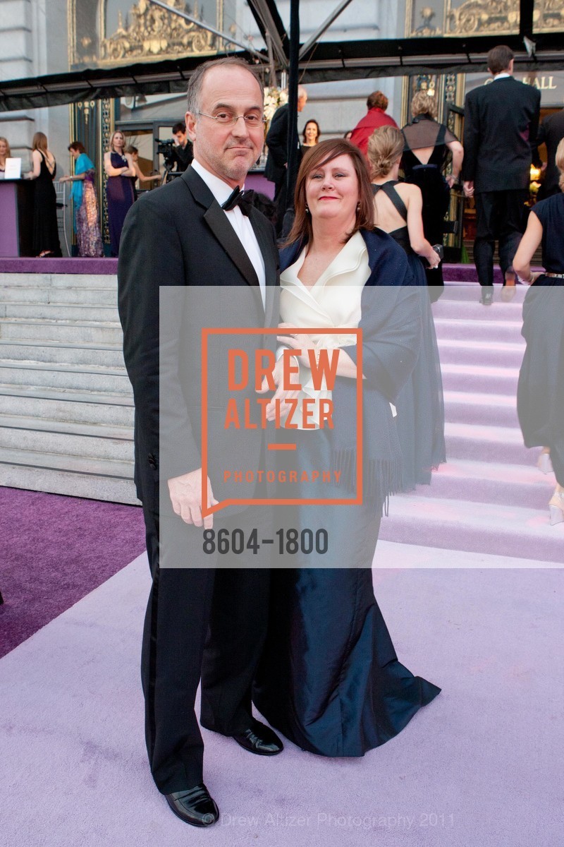 Tom White, Tammy White, SAN FRANCISCO BALLET "La Belle Epoque" Patrons Arrivals, Dinner and Intermission, San Francisco City Hall, January 27th, 2011, Photo #8604-1800 Tom White, Tammy White, Photo #8604-1800
