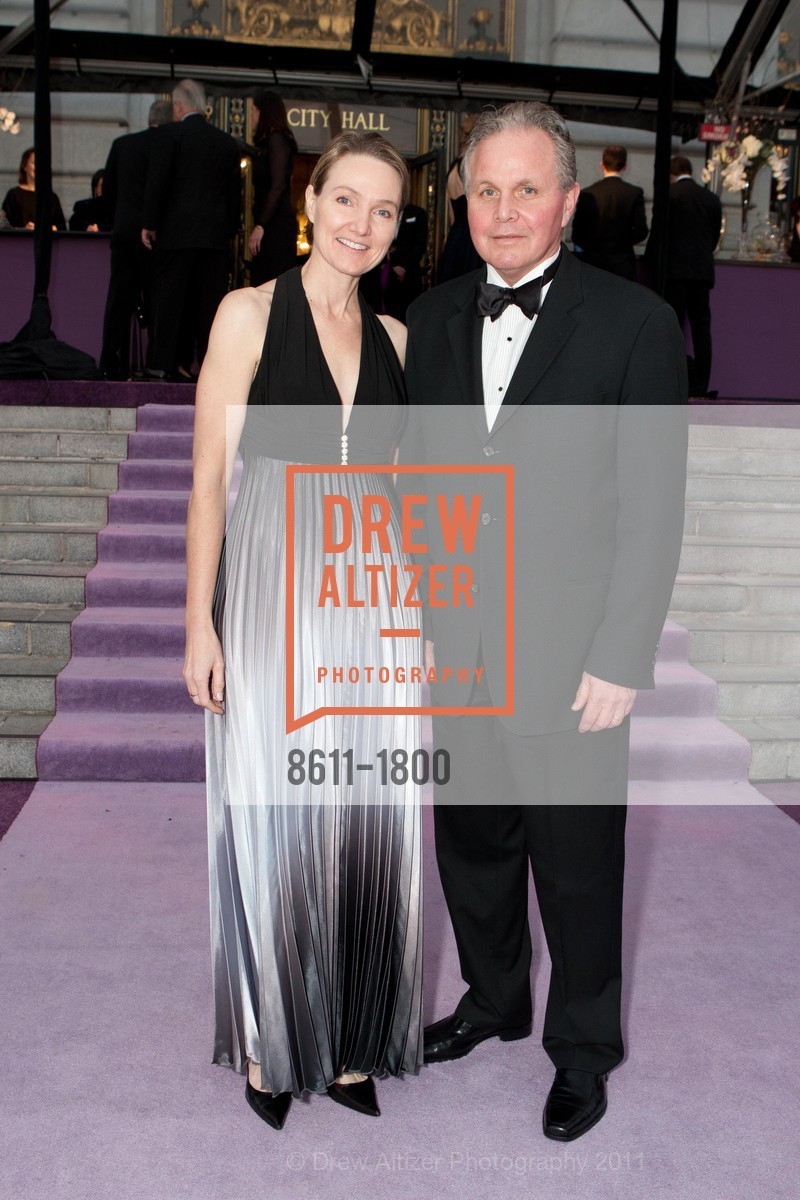 Shawn Hunnicutt, Michael Hunnicutt, SAN FRANCISCO BALLET "La Belle Epoque" Patrons Arrivals, Dinner and Intermission, San Francisco City Hall, January 27th, 2011, Photo #8611-1800 Shawn Hunnicutt, Michael Hunnicutt, Photo #8611-1800