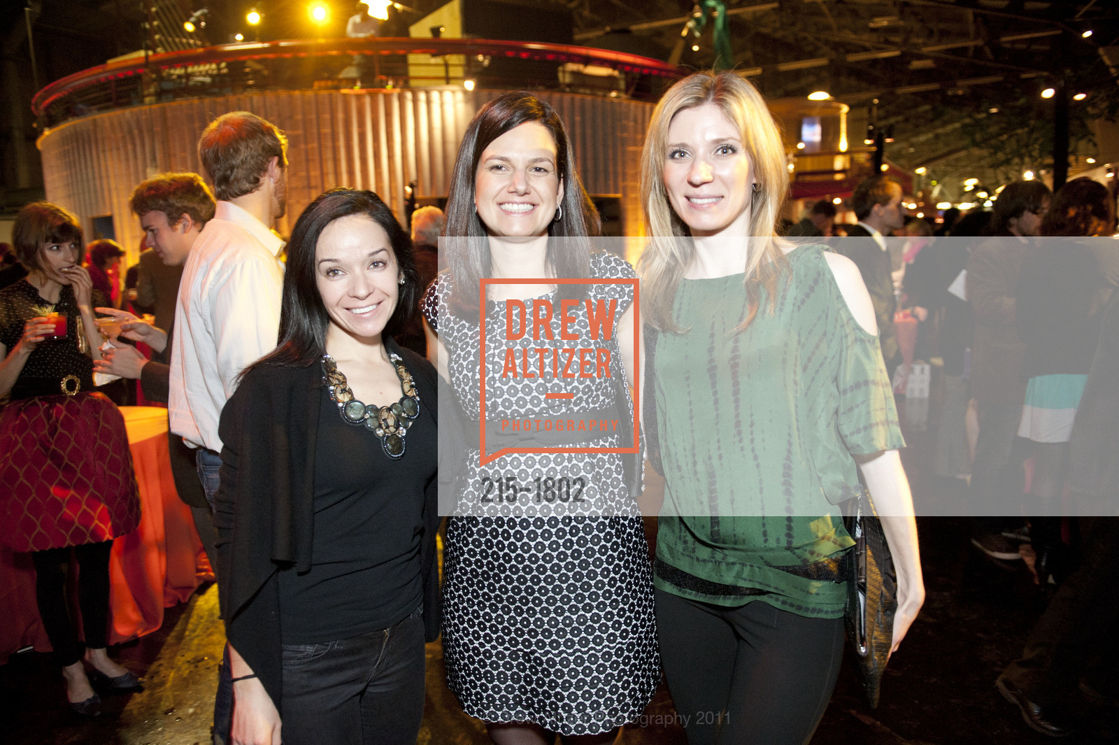 Melissa Lopez, Georgia Zocca, Tamara Samoylova, Exploratorium Winter Fundraiser: SCIENCE OF COCKTAILS, US, January 28th, 2011, Photo #215-1802 Melissa Lopez, Georgia Zocca, Tamara Samoylova, Photo #215-1802