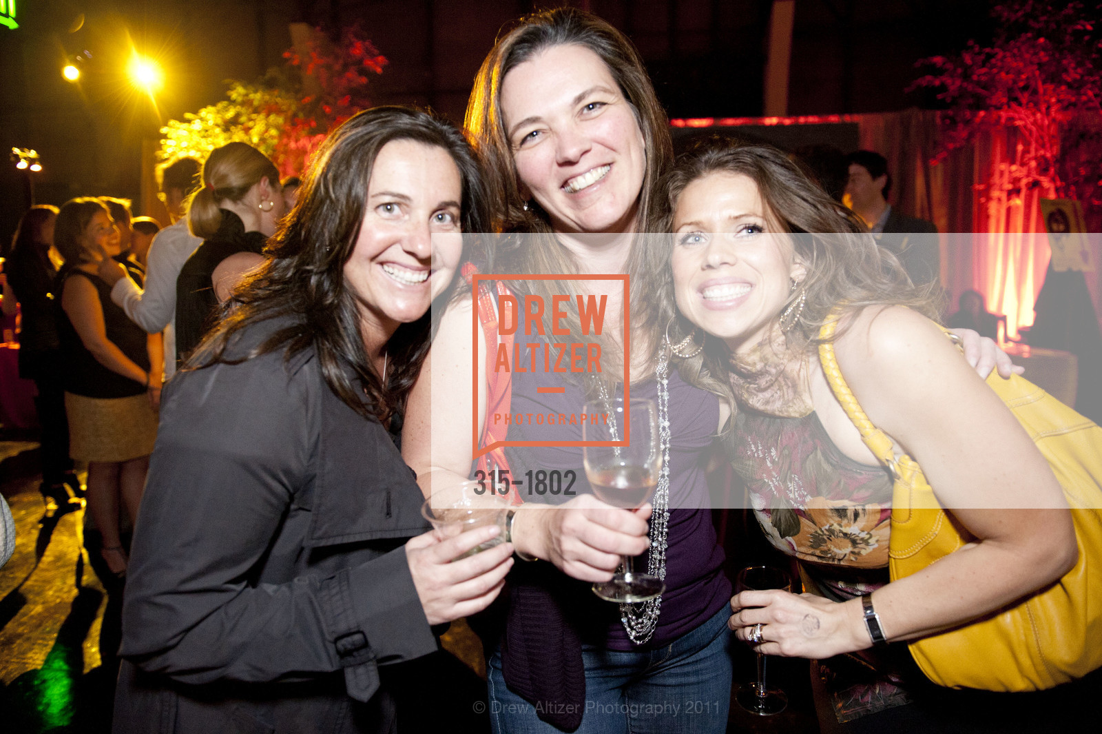 Katie Keough, Barb Prichard, Megan Meehan, Photo #315-1802