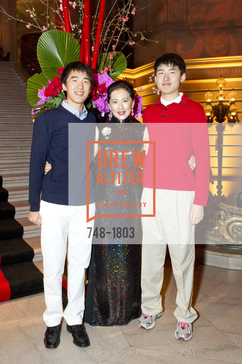 Elliott Lui, Gorretti Lui, Justin Lui, SAN FRANCISCO SYMPHONY Celebrates its 11th Annual Chinese New Year Concert & Imperial Dinner, US, January 31st, 2011, Photo #748-1803 Elliott Lui, Gorretti Lui, Justin Lui, Photo #748-1803