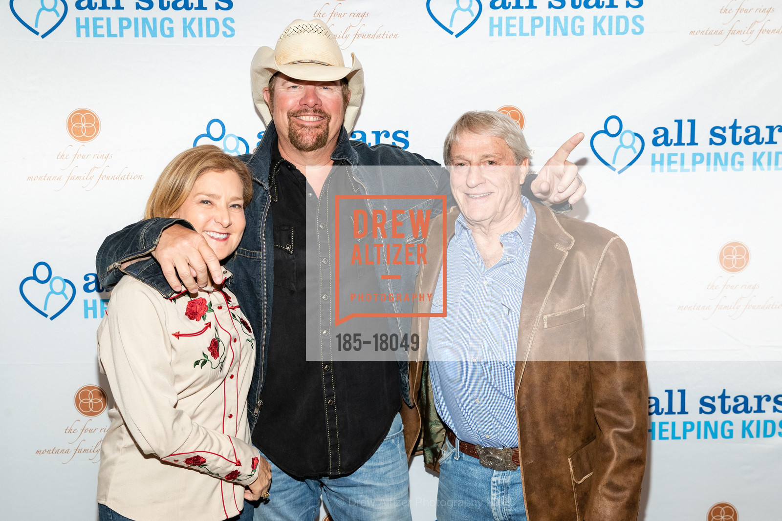 Daisy Pereira, Toby Keith, Gary Filizetti, All-Stars Helping Kids Hosts An Intimate Evening with Toby Keith, Fairmont San Francisco. 950 Mason St, April 5th, 2019, Photo #185-18049 Daisy Pereira, Toby Keith, Gary Filizetti, Photo #185-18049