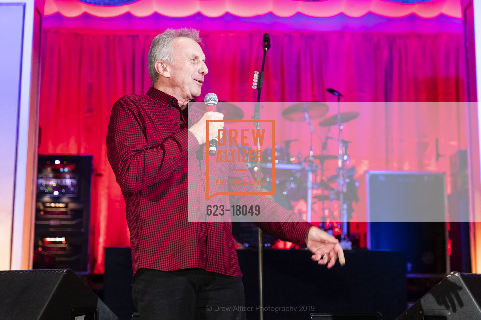 Joe Montana, All-Stars Helping Kids Hosts An Intimate Evening with Toby Keith, Fairmont San Francisco. 950 Mason St, April 5th, 2019, Photo #623-18049 Joe Montana, Photo #623-18049