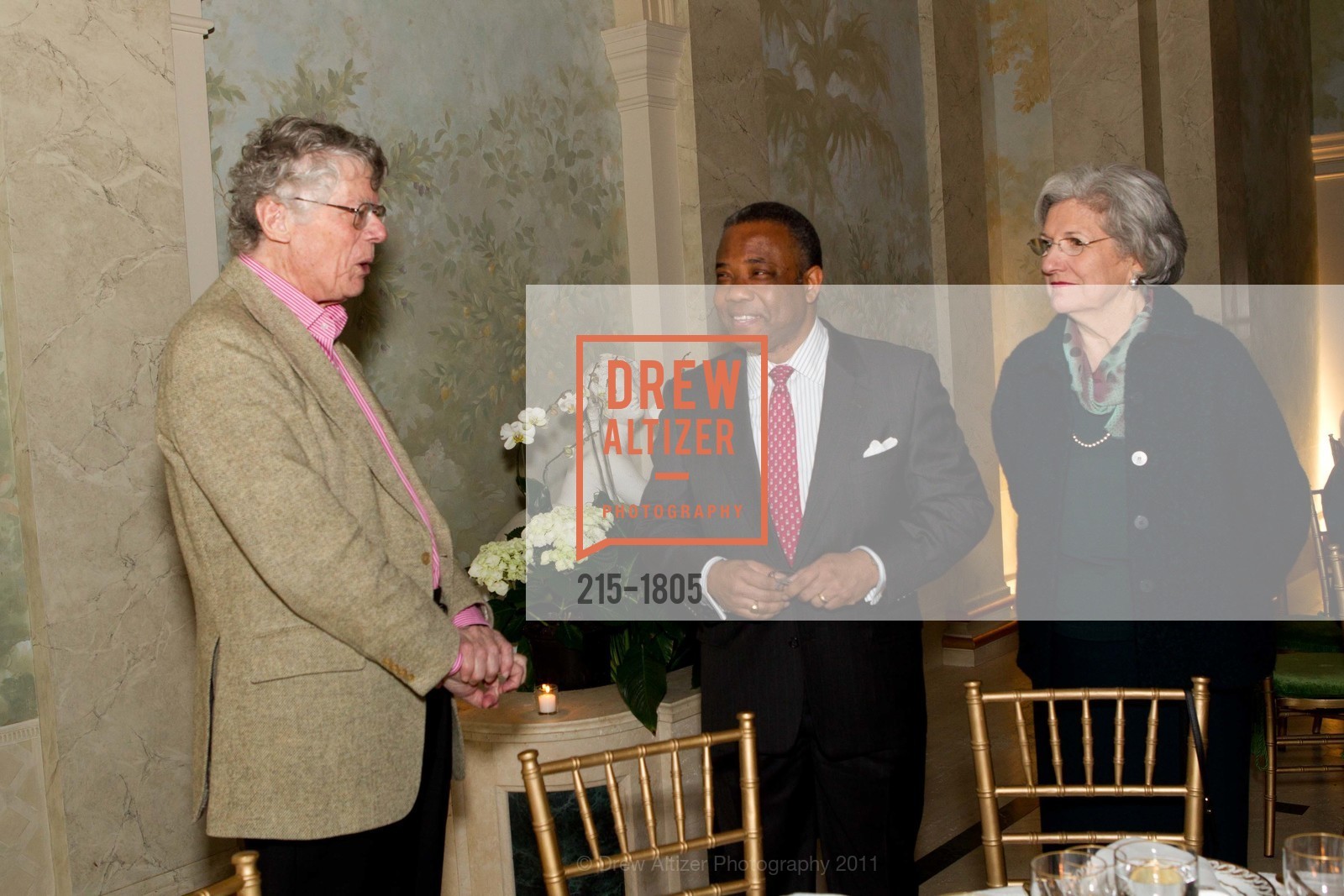 Gordon P. Getty, Victor Hymes, Nancy Davidson, SAN FRANCISCO PERFORMANCES Annual Presenters Dinner Honors CELLIST ALISA WEILERSTEIN, US, February 1st, 2011, Photo #215-1805 Gordon P. Getty, Victor Hymes, Nancy Davidson, Photo #215-1805