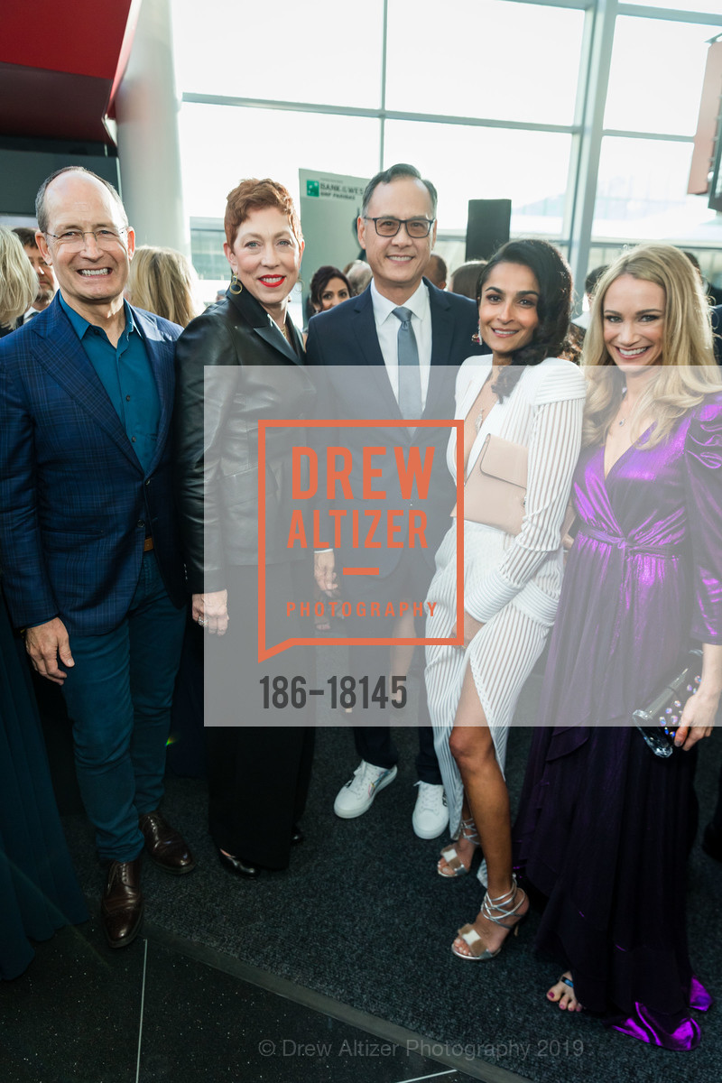 Fred Chesswood, Eileen Naughton, Al Wong, Kaamna Bhojwani-Dhawan, Carolyn Press Chatham, LINES Ballet Spring Gala 2019, Yerba Center for the Arts Theater. 700 Howard Street, April 13th, 2019, Photo #186-18145 Fred Chesswood, Eileen Naughton, Al Wong, Kaamna Bhojwani-Dhawan, Carolyn Press Chatham, Photo #186-18145