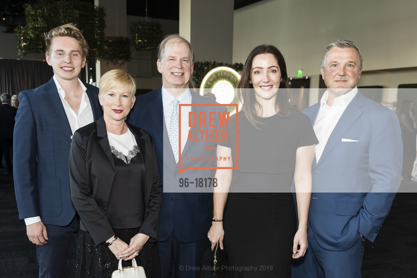 David Fetherstonhaugh, Christine Fetherstonhaugh, Robert Fetherstonhaugh, Zoe de Givenchy, Olivier de Givenchy, Environmental Working Group 10th Annual Earth Dinner, City View at the Metreon. 135 4th Street, April 23rd, 2019, Photo #96-18178 David Fetherstonhaugh, Christine Fetherstonhaugh, Robert Fetherstonhaugh, Zoe de Givenchy, Olivier de Givenchy, Photo #96-18178
