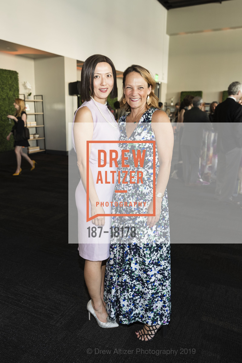 Nana Roper, Rebecca Rodskog, Environmental Working Group 10th Annual Earth Dinner, City View at the Metreon. 135 4th Street, April 23rd, 2019, Photo #187-18178 Nana Roper, Rebecca Rodskog, Photo #187-18178