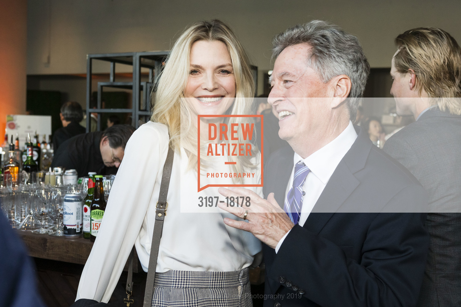 Michelle Pfeiffer, Ken Cook, Photo #3197-18178
