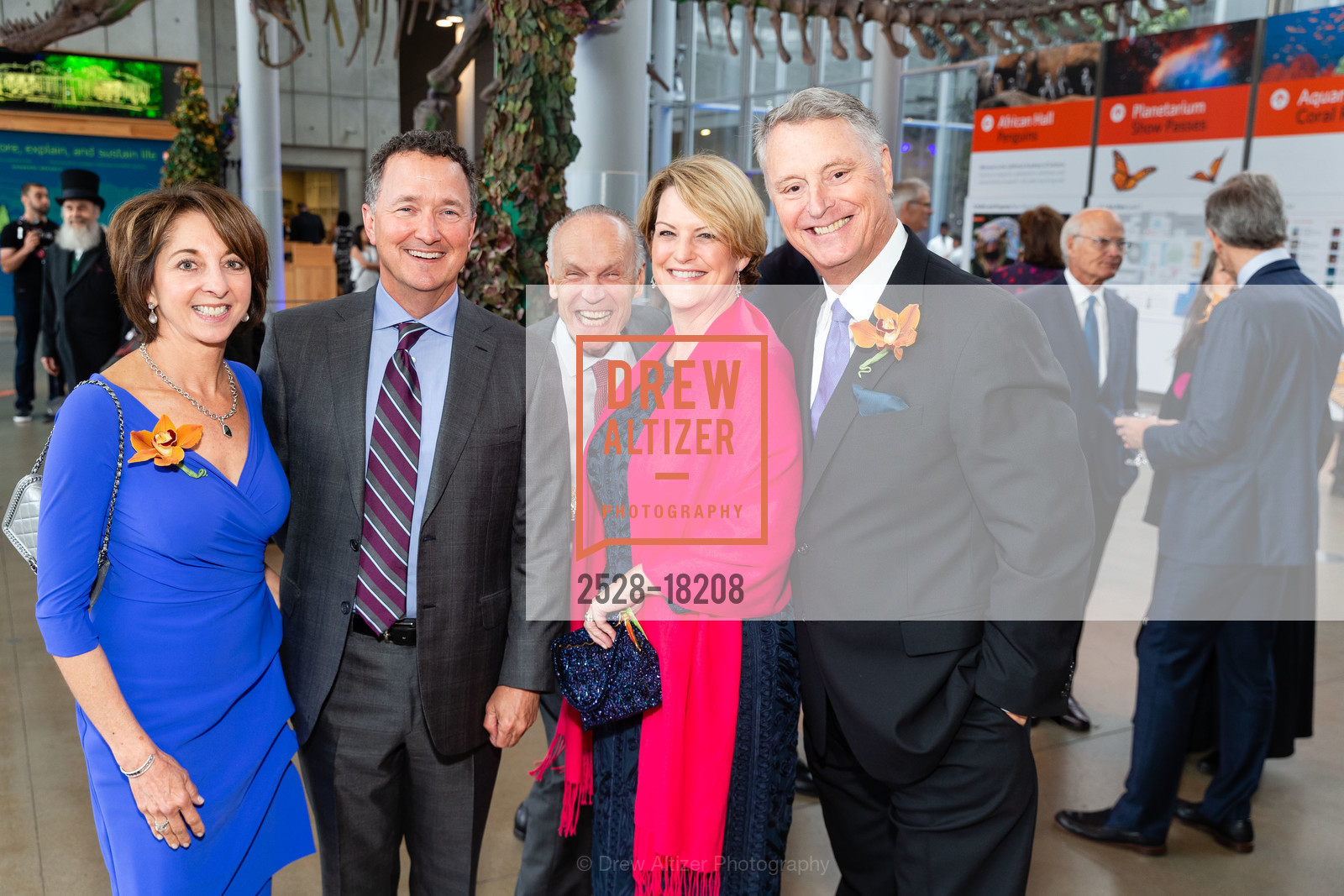 Teresa Riggs, Mike Quackenbush, Steve Denning, Melinda Adams, Gary Steele, Big Bang Gala 2019, California Acedemy of Sciences. 55 Music Concourse Drive, Photo #2528-18208 Teresa Riggs, Mike Quackenbush, Steve Denning, Melinda Adams, Gary Steele, Photo #2528-18208