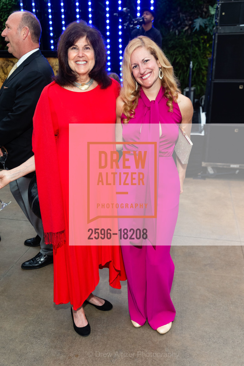 Laurie Brandt, Kate Brandt, Big Bang Gala 2019, California Acedemy of Sciences. 55 Music Concourse Drive, Photo #2596-18208 Laurie Brandt, Kate Brandt, Photo #2596-18208