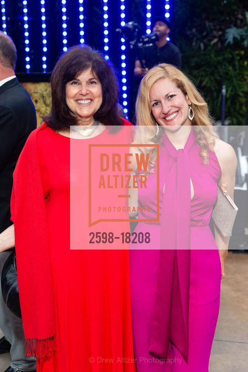 Laurie Brandt, Kate Brandt, Big Bang Gala 2019, California Acedemy of Sciences. 55 Music Concourse Drive, Photo #2598-18208 Laurie Brandt, Kate Brandt, Photo #2598-18208