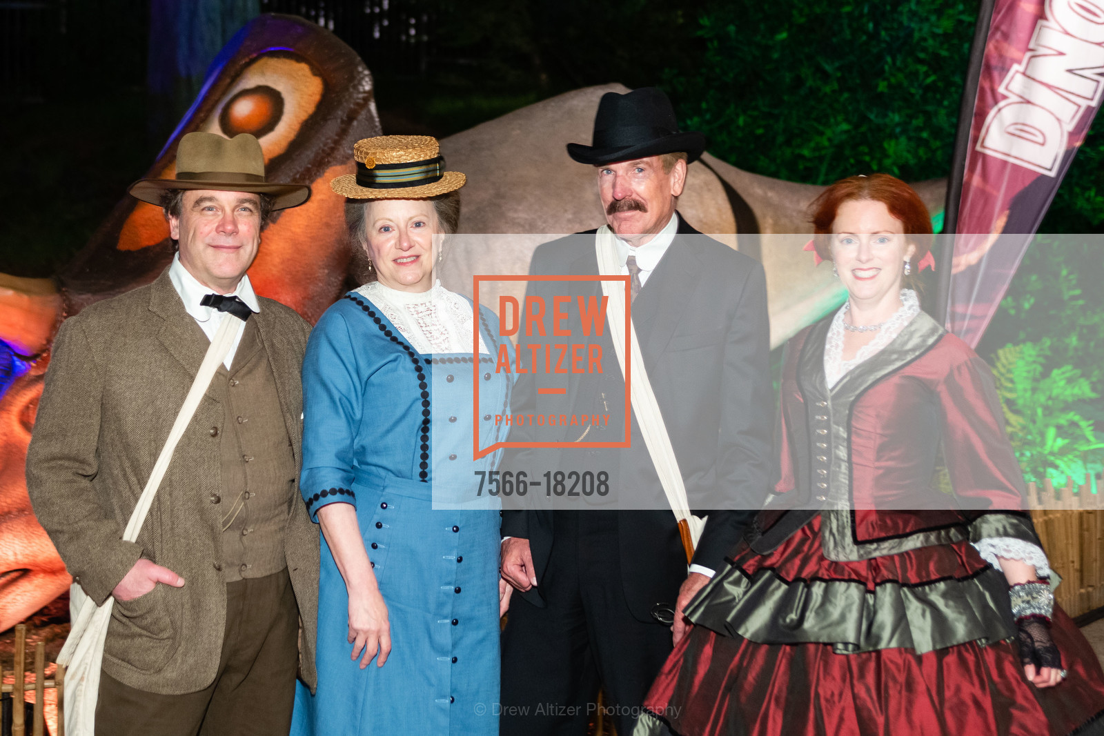 John Holmes, Cathy Berte, Patrick Gaul, Jennifer Erlichman, Big Bang Gala 2019, California Acedemy of Sciences. 55 Music Concourse Drive, Photo #7566-18208 John Holmes, Cathy Berte, Patrick Gaul, Jennifer Erlichman, Photo #7566-18208