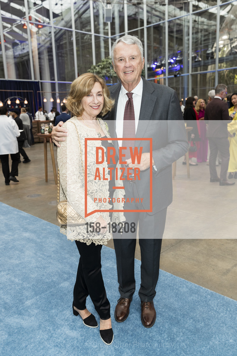 Judy Siebel, Ken Siebel, Big Bang Gala 2019, California Acedemy of Sciences. 55 Music Concourse Drive, Photo #158-18208 Judy Siebel, Ken Siebel, Photo #158-18208
