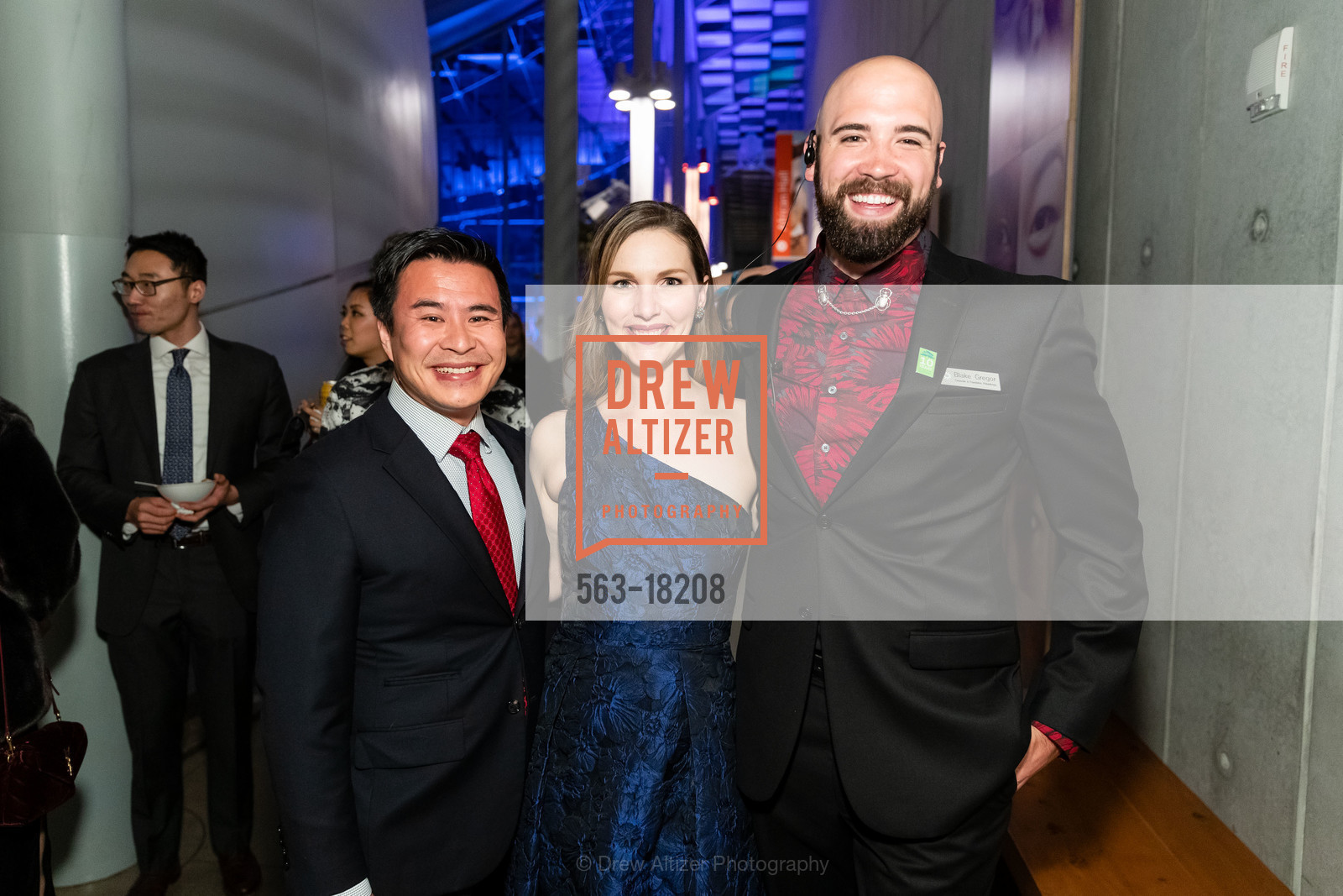 Yan Wu, Sara Beth Janzen, Blake Gregor, Big Bang Gala 2019, California Acedemy of Sciences. 55 Music Concourse Drive, Photo #563-18208 Yan Wu, Sara Beth Janzen, Blake Gregor, Photo #563-18208