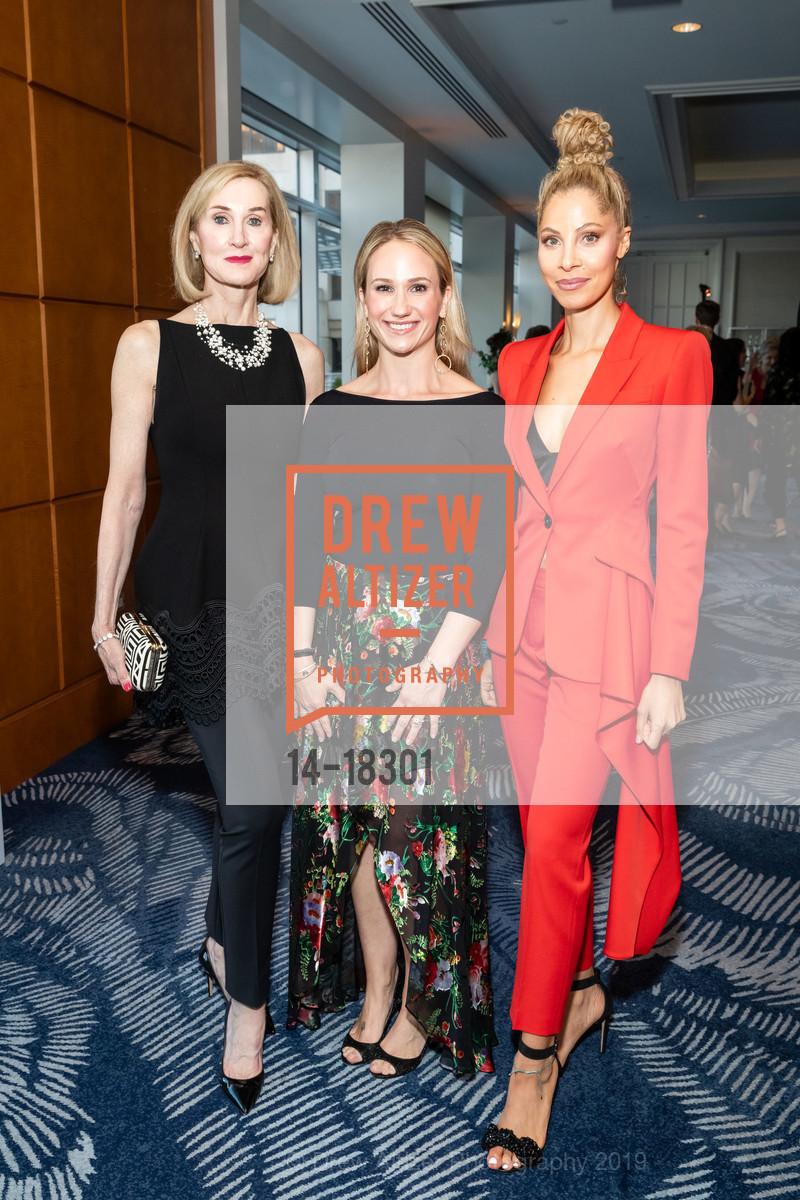 Suzanne Dean, Lindsay Dean, Nicole Dean, Catholic Charities 22nd Annual Loaves & Fishes Gala, Four Seasons Hotel. 757 Market Street, May 2nd, 2019, Photo #14-18301 Suzanne Dean, Lindsay Dean, Nicole Dean, Photo #14-18301