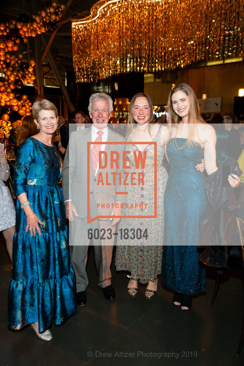 Janice Thacher, Van Kasper, Zoe Morrison, Abigail Thacher, Exploratorium's Party at the Piers 2019: Alchemy, Exploratorium. Pier 15, May 3rd, 2019, Photo #6023-18304 Janice Thacher, Van Kasper, Zoe Morrison, Abigail Thacher, Photo #6023-18304