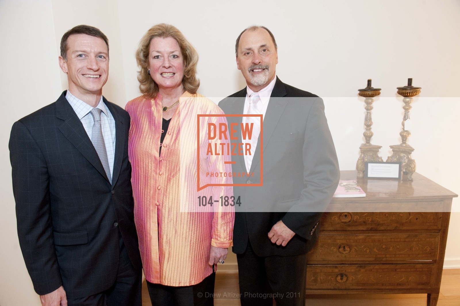James Wildman, Laura King Pfaff, Jeffrey Smith, Old World Meets New: BONHAMS & BUTTERFIELDS February Wine Auction, US, February 24th, 2011, Photo #104-1834 James Wildman, Laura King Pfaff, Jeffrey Smith, Photo #104-1834