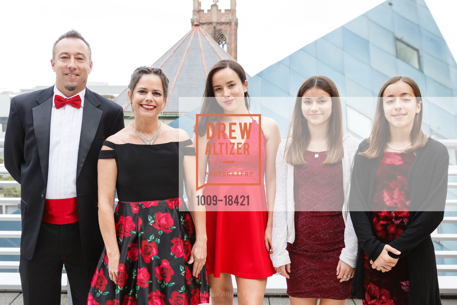 Lance van Woy, Teresa Van Woy, Dylan Van Woy, Jolie van Woy, Jayden van Woy, Raphael House hosts "One Home, Many Hearts" 22nd Gala 2019, Four Seasons Hotel SF. 757 Market St, Photo #1009-18421 Lance van Woy, Teresa Van Woy, Dylan Van Woy, Jolie van Woy, Jayden van Woy, Photo #1009-18421