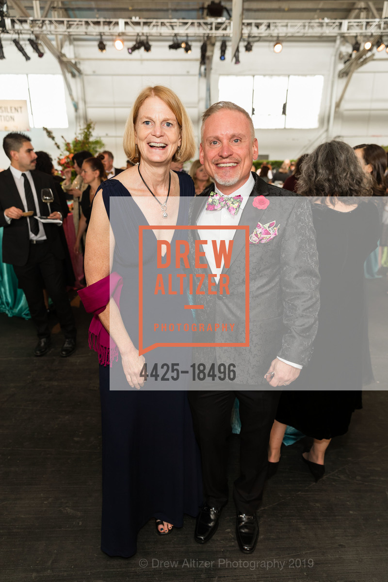 Cissie Bonini, Jim Oswald, Meals on Wheels San Francisco 32nd Annual Star Chefs and Vintners Gala 2019, Fort Mason Festival Pavillion. 2 Marina Boulevard, May 19th, 2019, Photo #4425-18496 Cissie Bonini, Jim Oswald, Photo #4425-18496