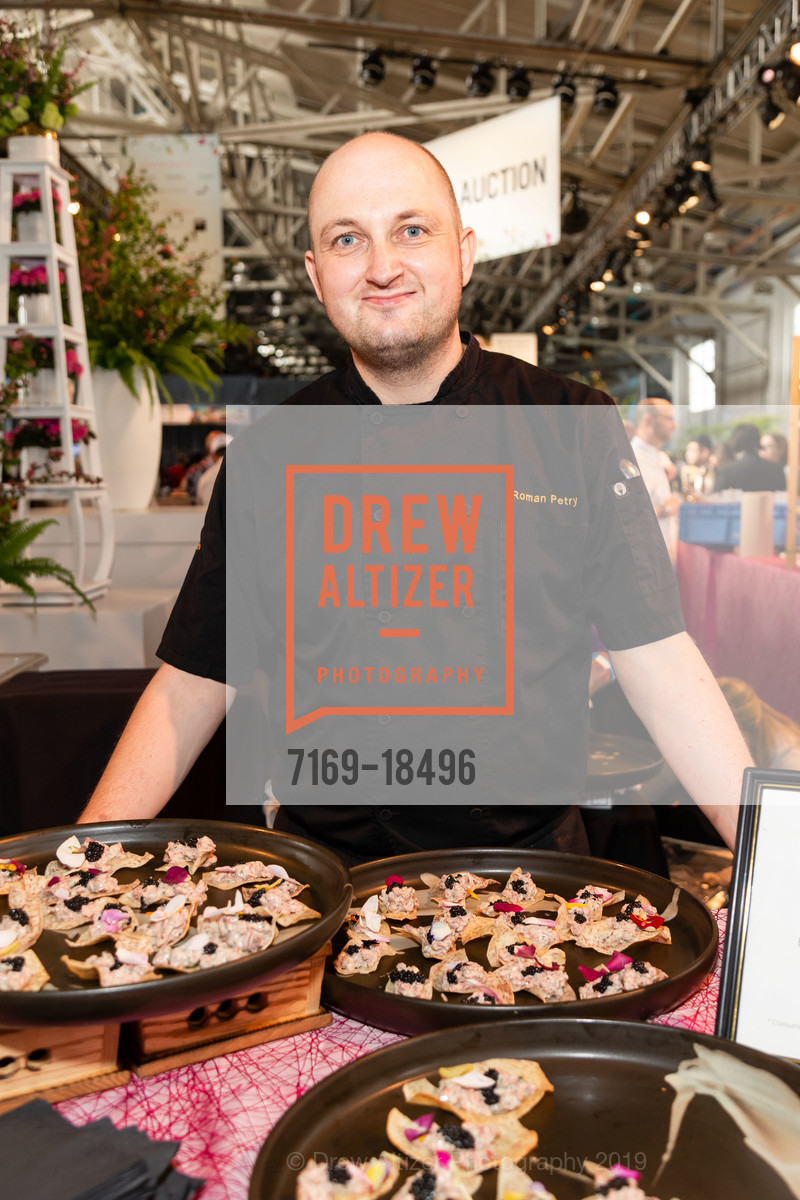Roman Petry, Meals on Wheels San Francisco 32nd Annual Star Chefs and Vintners Gala 2019, Fort Mason Festival Pavillion. 2 Marina Boulevard, May 19th, 2019, Photo #7169-18496 Roman Petry, Photo #7169-18496