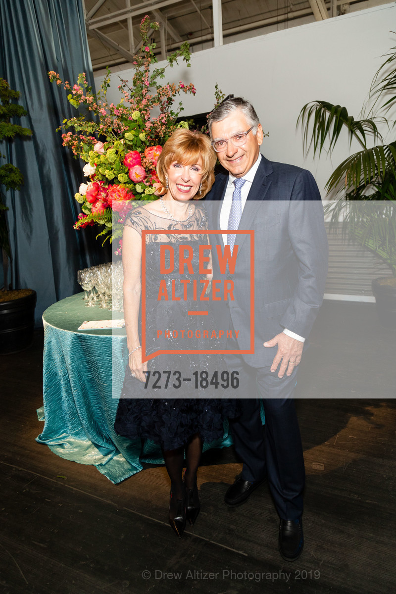 Vicky Kryzanowski, John Kryzanowski, Meals on Wheels San Francisco 32nd Annual Star Chefs and Vintners Gala 2019, Fort Mason Festival Pavillion. 2 Marina Boulevard, May 19th, 2019, Photo #7273-18496 Vicky Kryzanowski, John Kryzanowski, Photo #7273-18496