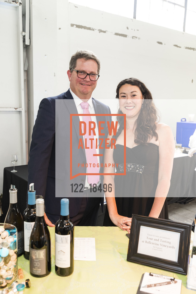 Bruce Devlin, Jackie Deveny, Meals on Wheels San Francisco 32nd Annual Star Chefs and Vintners Gala 2019, Fort Mason Festival Pavillion. 2 Marina Boulevard, May 19th, 2019, Photo #122-18496 Bruce Devlin, Jackie Deveny, Photo #122-18496