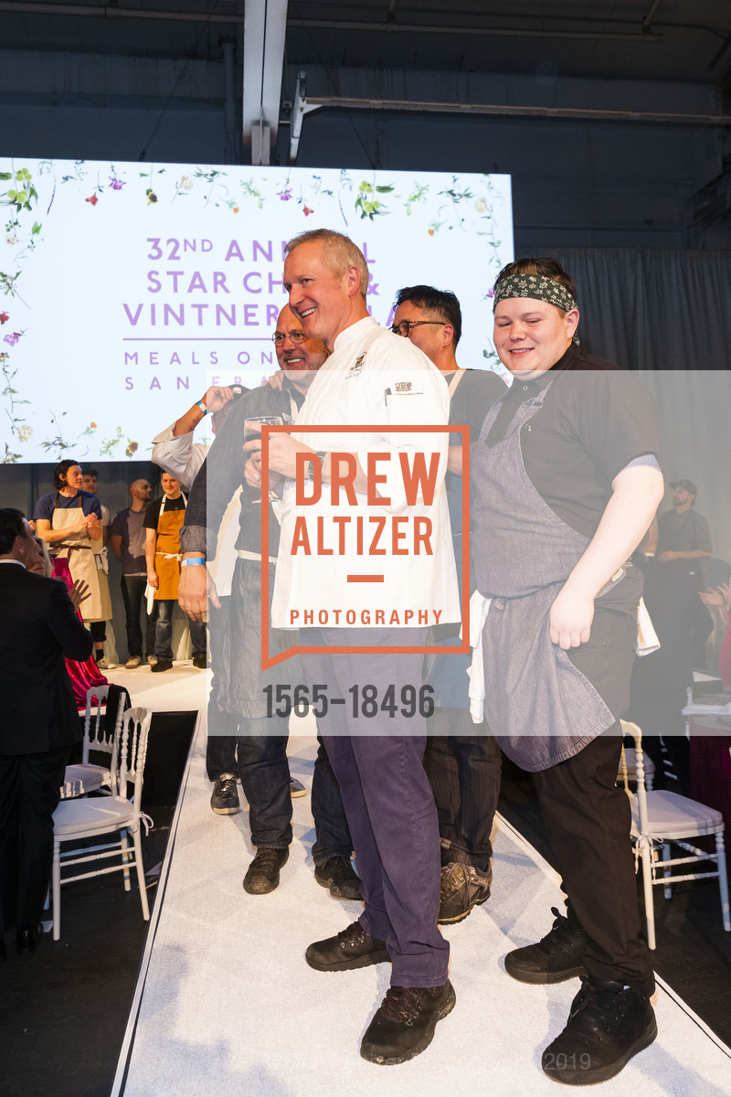 Mark Dommen, Mike Jarchow, Meals on Wheels San Francisco 32nd Annual Star Chefs and Vintners Gala 2019, Fort Mason Festival Pavillion. 2 Marina Boulevard, May 19th, 2019, Photo #1565-18496 Mark Dommen, Mike Jarchow, Photo #1565-18496