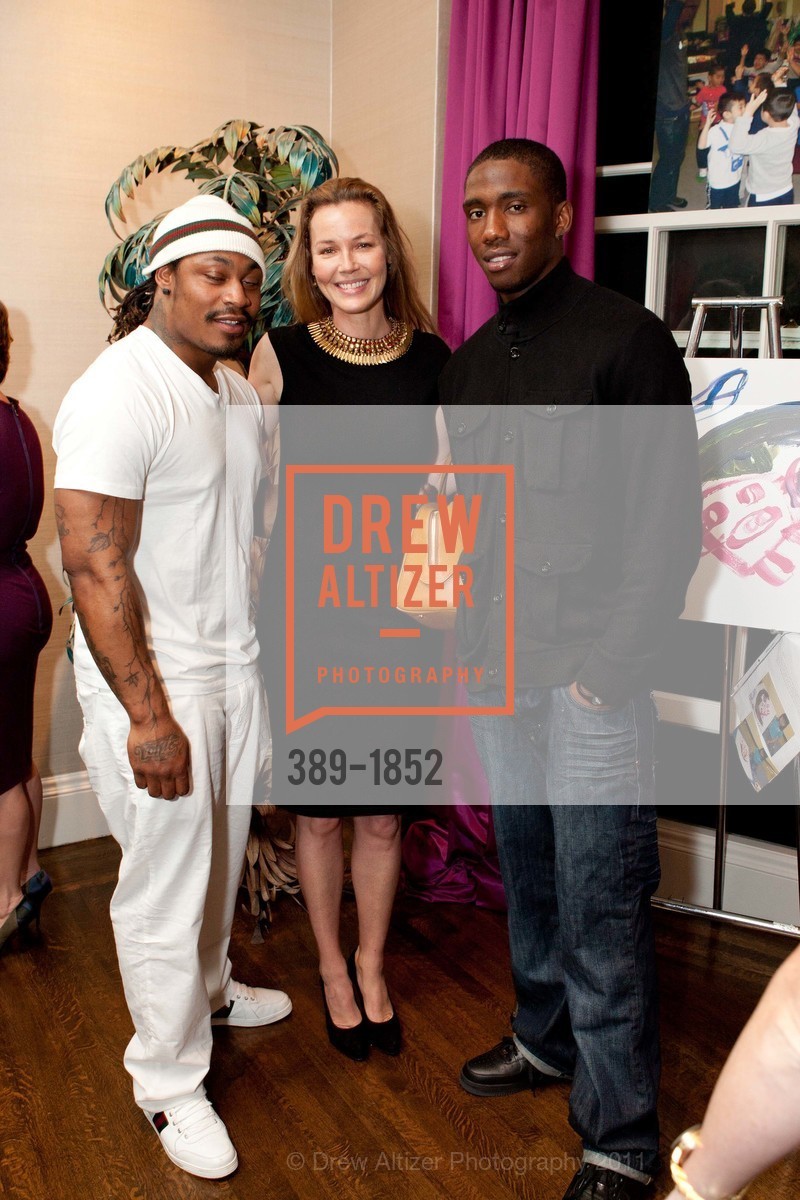 Marshawn Lynch, Connie Nielsen, Josh Johnson, Hollywood Personalities team up with San Francisco-based COMPASS FAMILY SERVICES in Support of Low Income Families, US, March 8th, 2011, Photo #389-1852 Marshawn Lynch, Connie Nielsen, Josh Johnson, Photo #389-1852